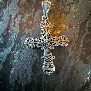 Elegant Silver Cross Pendant Necklace
